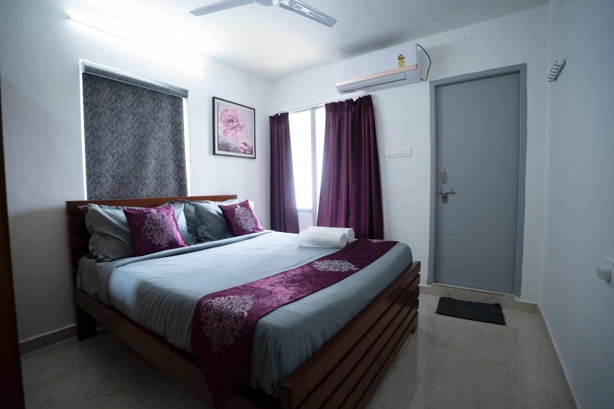 Yellow Bells Studios And Suites Gachibowli Екстериор снимка