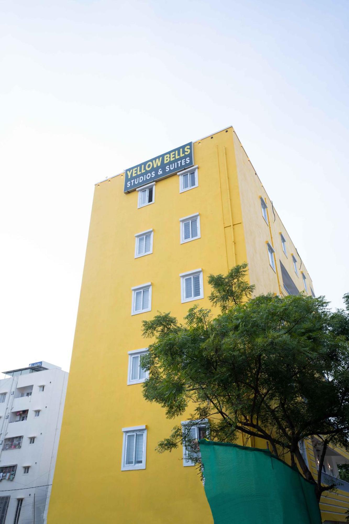 Yellow Bells Studios And Suites Gachibowli Екстериор снимка