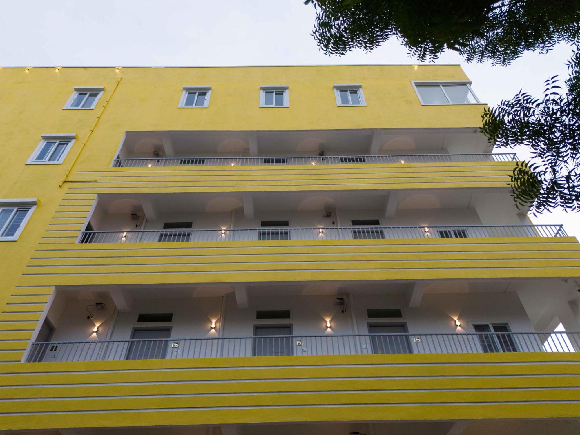 Yellow Bells Studios And Suites Gachibowli Екстериор снимка