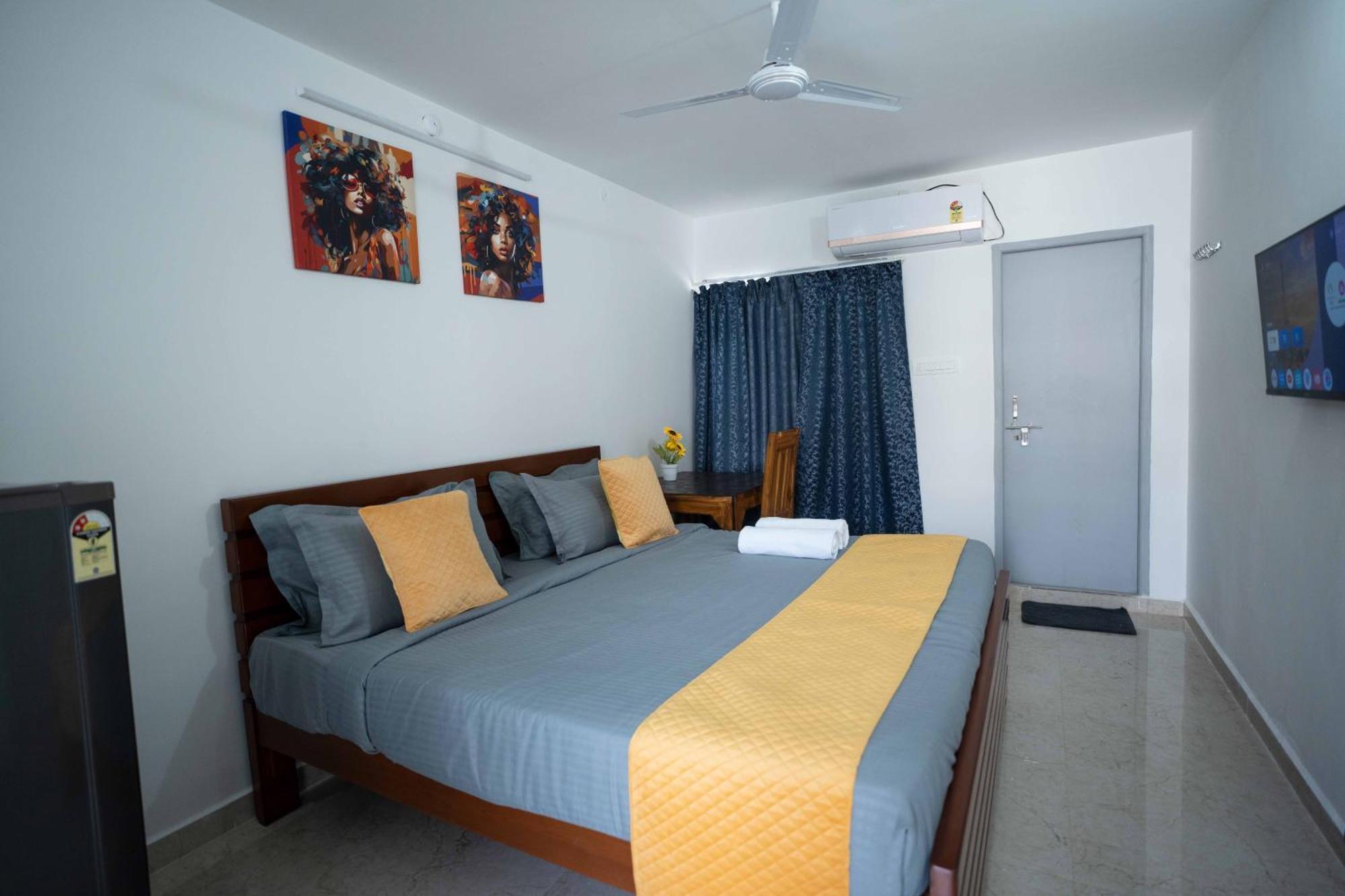 Yellow Bells Studios And Suites Gachibowli Екстериор снимка