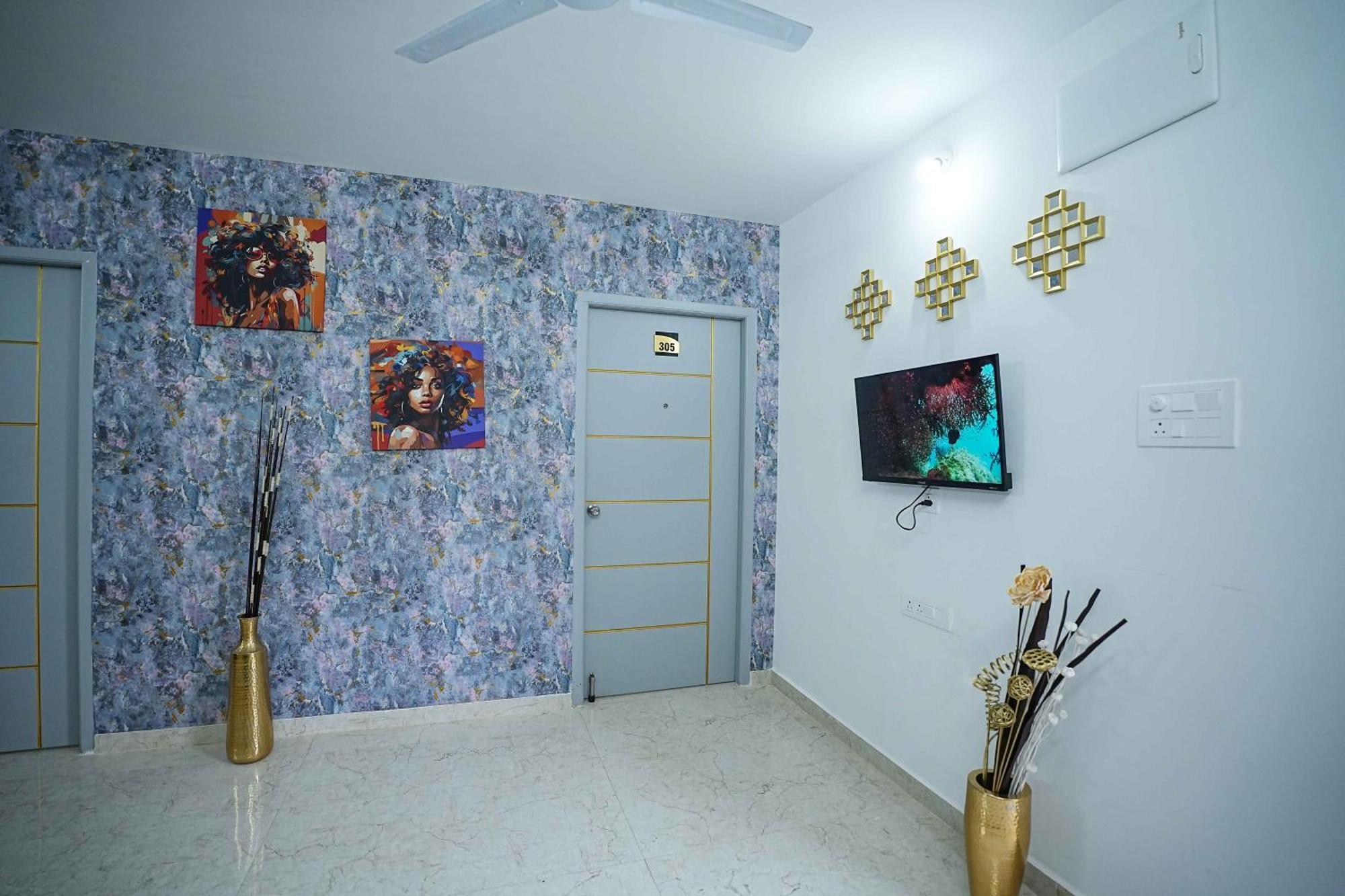 Yellow Bells Studios And Suites Gachibowli Екстериор снимка