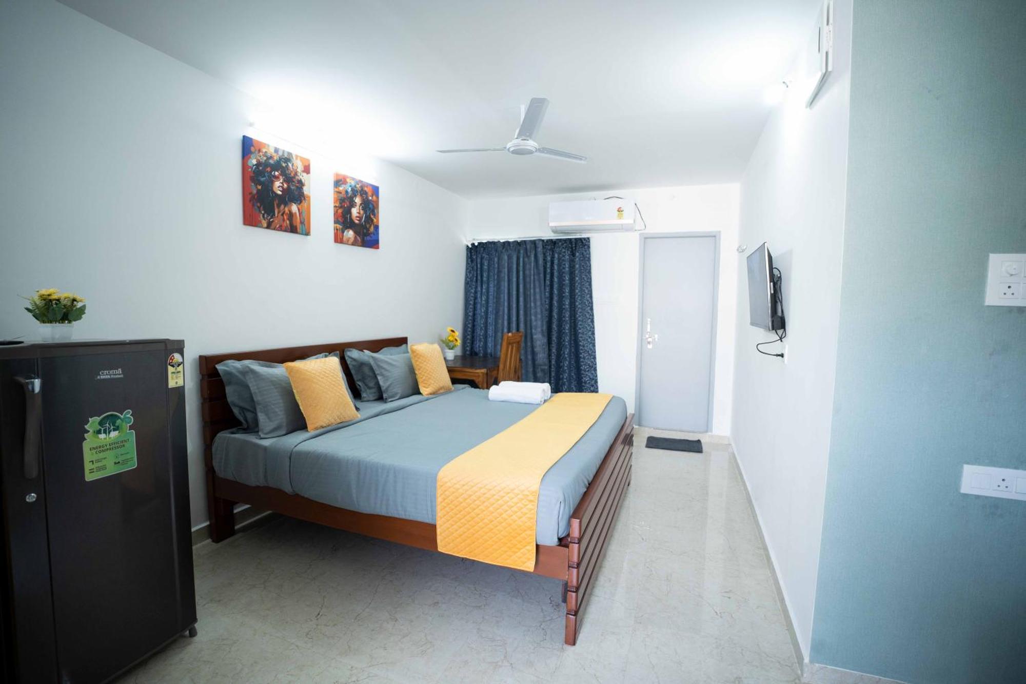 Yellow Bells Studios And Suites Gachibowli Екстериор снимка